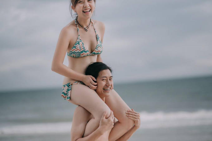 Bộ ảnh chân thật như phim kể về hành trình du lịch kết hợp chụp ảnh cưới của cặp uyên ương.