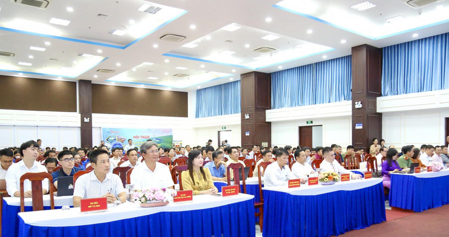 Các đại biểu tham dự Hội thảo.