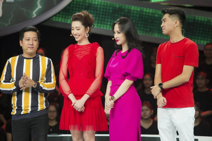 Thúy Ngân, Angela Phương Trinh đùa giỡn nhắng nhít khi đi quay gameshow