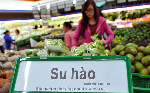 Về lý do đề xuất tăng thuế VAT, Bộ Tài chính cho rằng mức thuế VAT hiện tại 10% là tương đối thấp, không phù hợp với thông lệ quốc tế, khó đảm bảo an toàn tài chính quốc gia - Ảnh: TT.