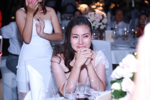 Ngọc Lan và giọt nước mắt hạnh phúc trong buổi lễ.