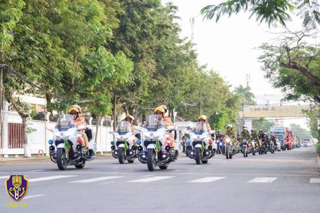 Các lực lượng tiến hành ra quân. (Ảnh: Cục CSGT)