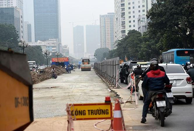 Việc bất ngờ hủy và phê duyệt thần tốc ở dự án xén dải phân cách mở rộng đường Nguyễn Chí Thanh gây nhiều nghi ngại