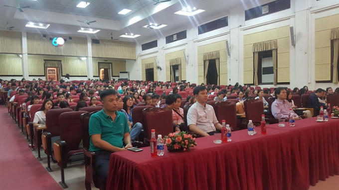 Sự kiện nhận được sự tham gia đông đảo của các bạn sinh viên.