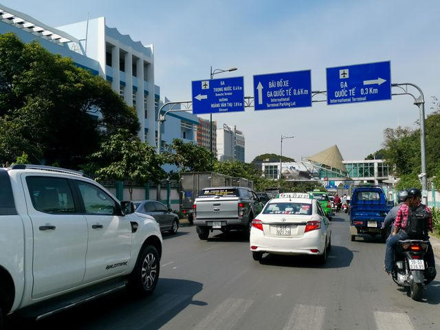 Sân bay Tân Sơn Nhất “dễ thở” ngày 26 Tết