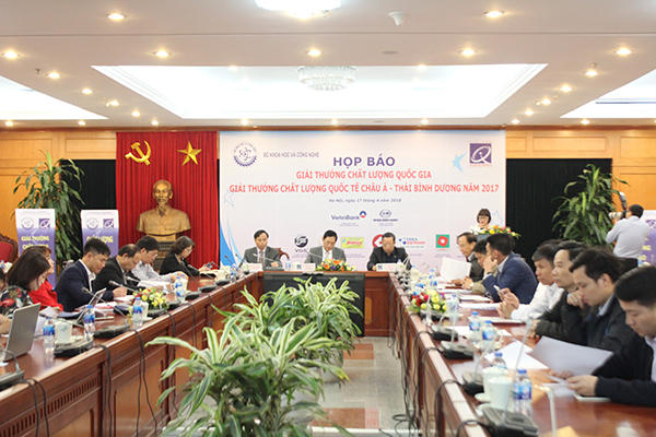 Họp báo Giải thưởng Chất lượng Quốc gia năm 2017.