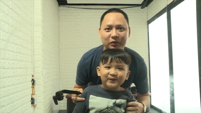 Đùa dỡn với các chú quay phim.