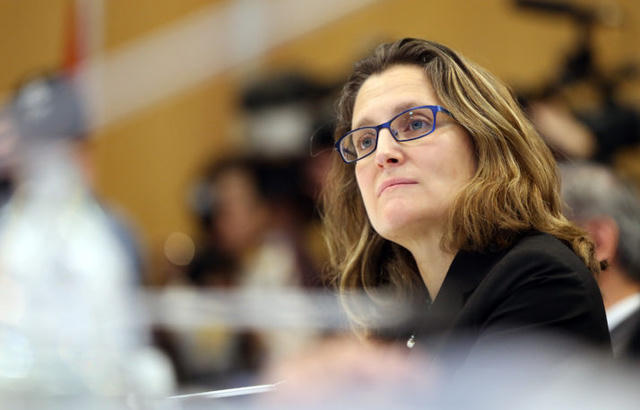 Ngoại trưởng Canada Chrystia Freeland (Ảnh: AFP)