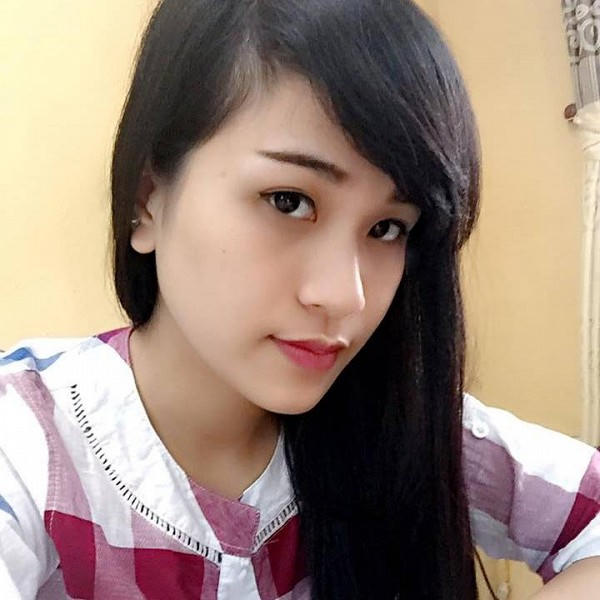 Cô giáo Thủy Tiên ngoài đời khá trẻ và xinh đẹp.