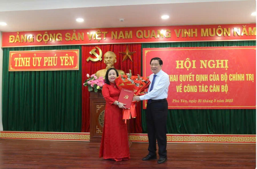 Đồng chí Phan Đình Trạc, Ủy viên Bộ Chính trị, Bí thư Trung ương Đảng, Trưởng Ban Nội chính Trung ương phát biểu tại hội nghị. Ảnh: Hà My