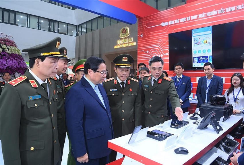 Quyết tâm thoàn thành xuất sắc nhiệm vụ, sứ mệnh vinh quang mà Đảng, Nhà nước và Nhân dân tin tưởng, giao phó