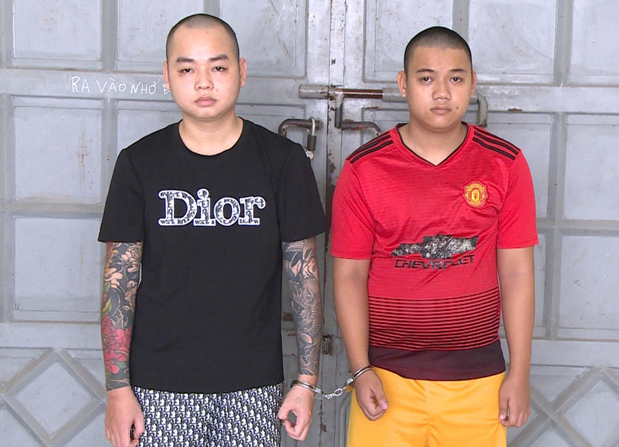 Nguyễn Đăng Luýt (trái) và Nguyễn Văn Đạt