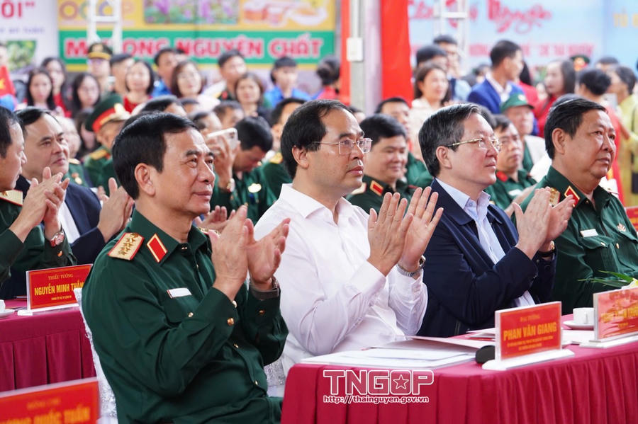 Đại tướng Phan Văn Giang, Bộ trưởng Bộ Quốc phòng và các đại biểu dự Ngày hội.