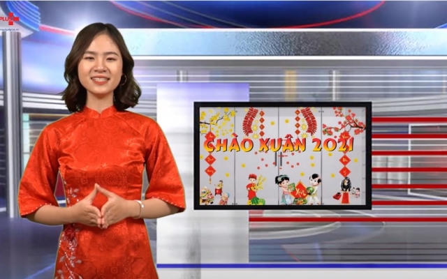 Chào Xuân 2021: Độc đáo áo dài cách tân gia đình ngày Tết