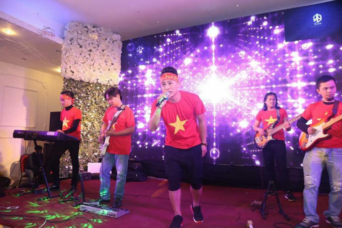 Chương trình ca nhạc do Hội Nghệ sĩ Huế biểu diễn.