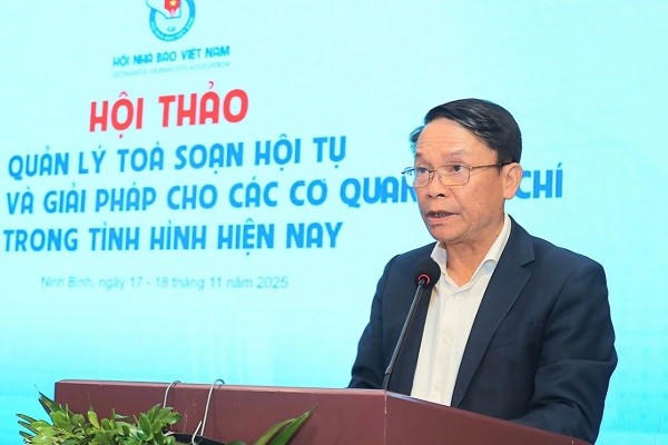 Ông Nguyễn Đức Lợi, Phó Chủ tịch Thường trực Hội Nhà báo Việt Nam phát biểu tại hội thảo.