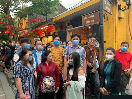 Du khách tham quan Hội An tháng 2.2020