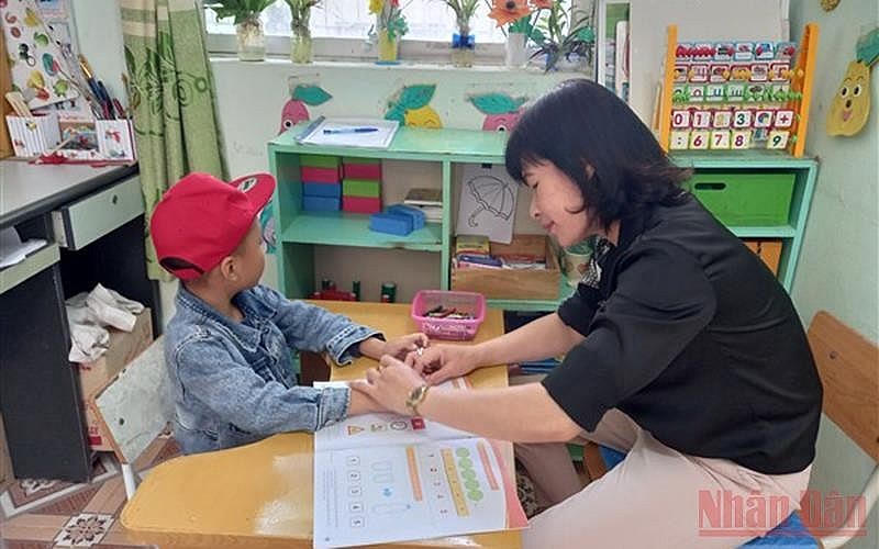 Bộ GD&ĐT lấy ý kiến về quy chế, hoạt động của trường, lớp dành cho người khuyết tật (ảnh báo Nhân dân).