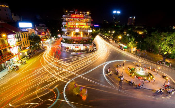 Hà Nội cổ - nơi giao thoa giữa vẻ đẹp cổ điển tinh tế và nếp sống thời thượng.