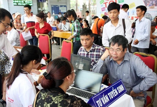 Dự kiến bắt đầu từ ngày 1/8 thí sinh sẽ nộp hồ sơ xét tuyển vào các trường. Ảnh minh họa