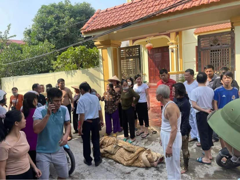 Hiện trường vụ 3 con gái tẩm xăng đốt nhà mẹ đẻ.