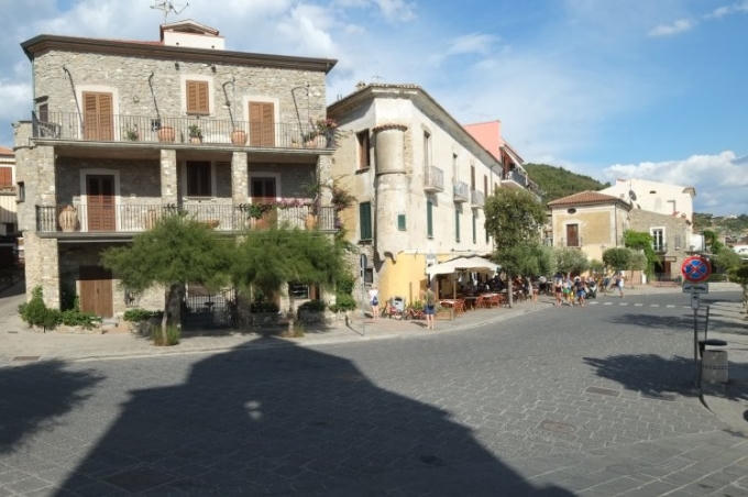 &nbsp;Ng&ocirc;i làng có bí quy&ecirc;́t đ&ecirc;̉ s&ocirc;́ng l&acirc;u bằng&hellip; &ldquo;chuy&ecirc;̣n y&ecirc;u&rdquo;&nbsp;