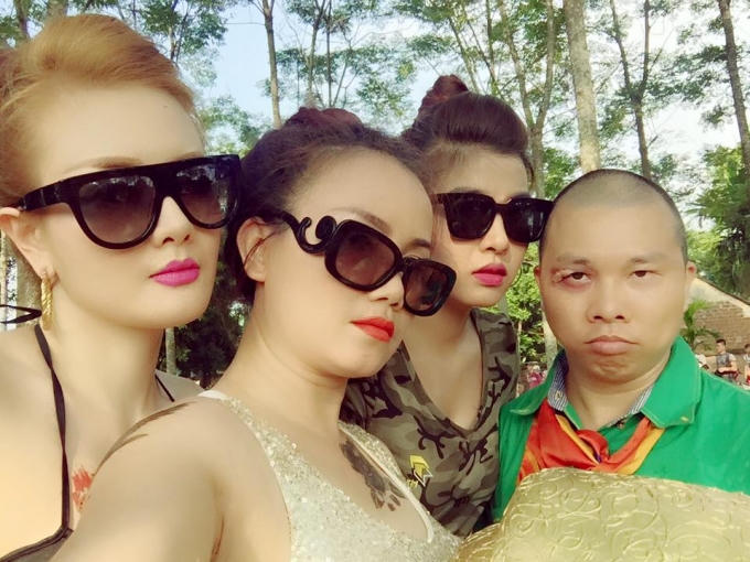 Mai công chúa (áo trắng) cùng dàn đệ tử