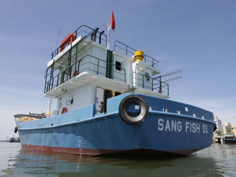 T&agrave;u c&aacute; vỏ th&eacute;p hỏng li&ecirc;n tục, ngư d&acirc;n ngao ng&aacute;n trả lại c&ocirc;ng ty đ&oacute;ng t&agrave;u