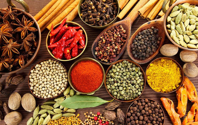 Chữa bệnh bằng những bài thuốc từ dược liệu tự nhiên rất được đón nhận - ảnh Internet