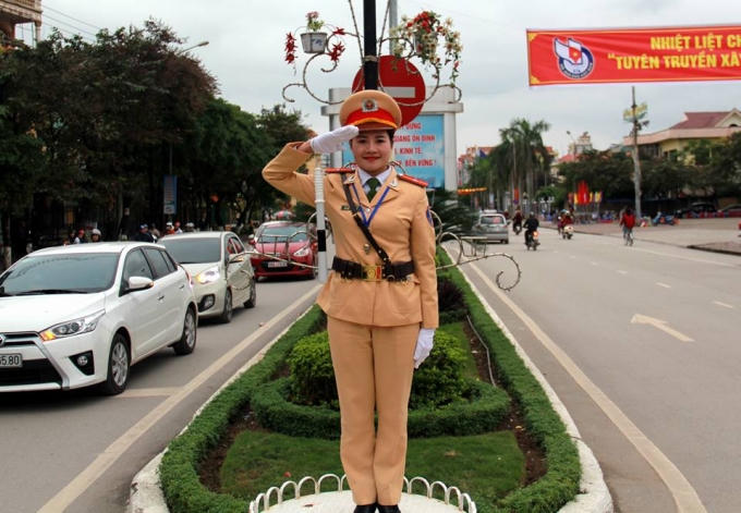Thúy Quỳnh đang làm nhiệm vụ