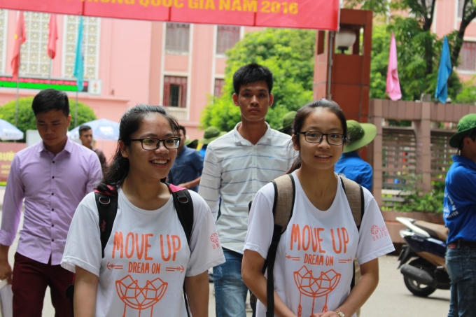 Thí sinh tham gia kỳ thi THPT Quốc gia 2016. (Ảnh: Thu Hường)