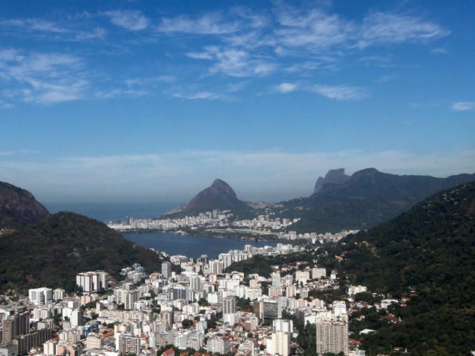 Với nhiều công trình kiến trúc hài hòa giữa núi và biển, UNESCO đã công nhận Rio de Janeiro là di sản thế giới vào năm 2012. (Ảnh: Reuters)