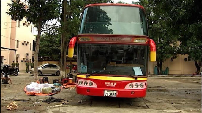 Chiếc xe chở số ngà voi cùng một số tượng quý hiếm