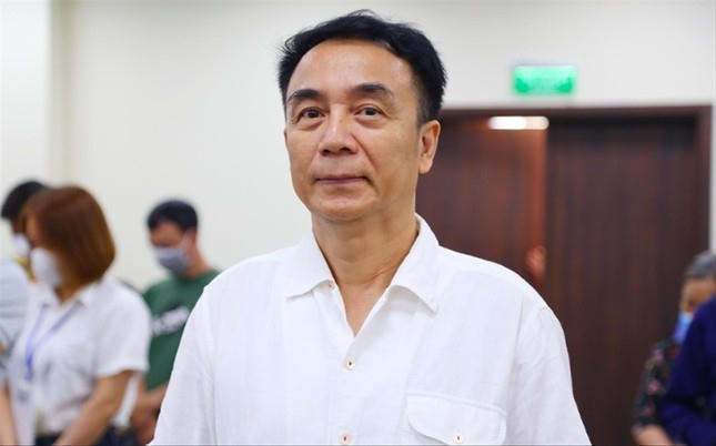 Cựu cục phó Cục Quản lý thị trường Trần Hùng tại phiên tòa sơ thẩm. Ảnh: CTV