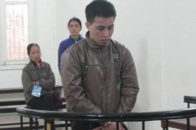 Bị cáo Trịnh Văn Chất trước vành móng ngựa.