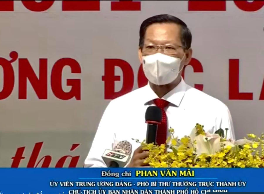 Ông Phan Văn Mãi dự khai giảng ở Trường THPT Chuyên Lê Hồng Phong