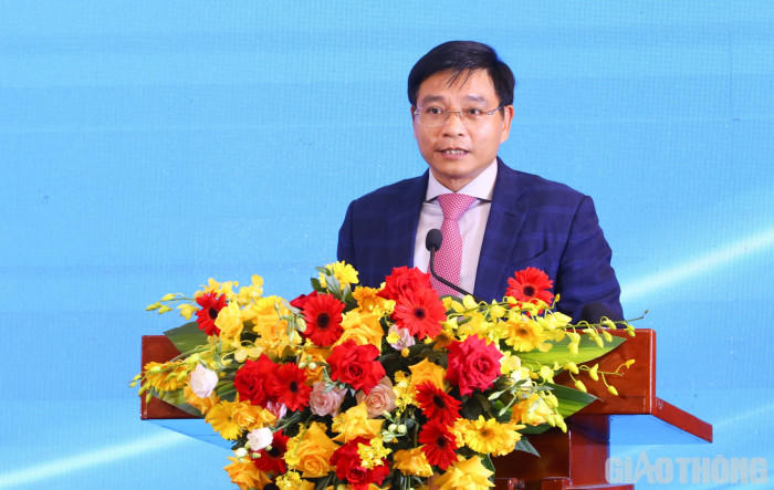 img-bgt-2021-u-y-vie-n-bch-trung-u-o-ng-da-ng-pho-chu-ti-ch-thu-o-ng-tru-c-u-y-ban-atgt-quo-c-gia-bo-tru-o-ng-bo-gtvt-nguye-n-va-n-tha-ng-da-nh-gia-cao-y-nghi-a-gia-i-thu-o-ng-1672055285-width1705height1080