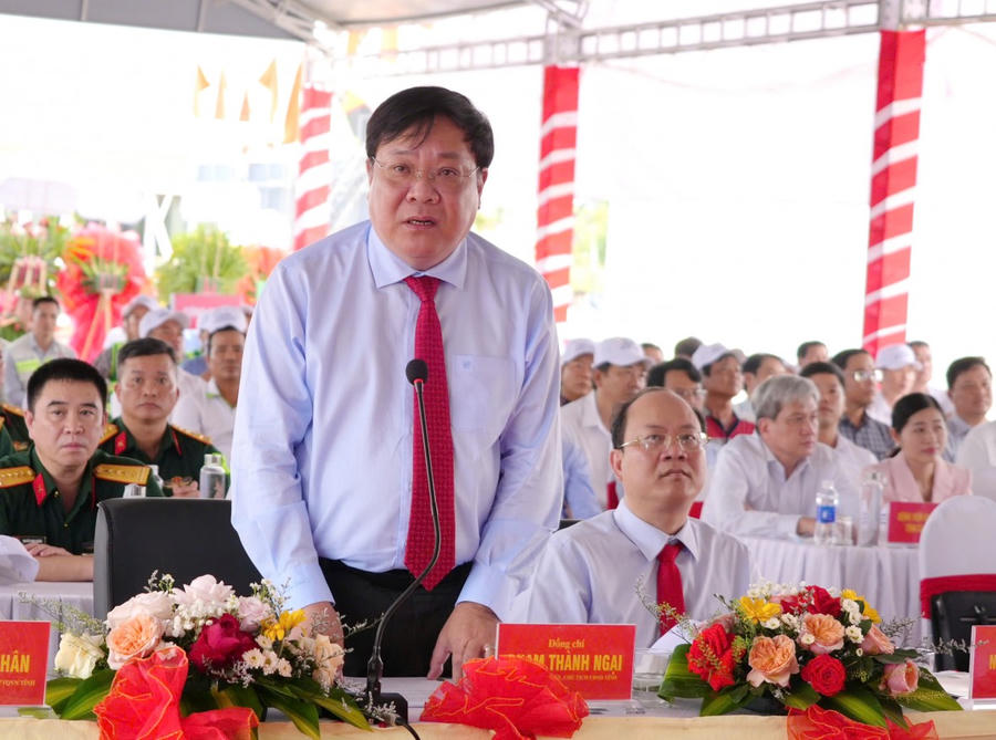 Ông Phạm Thành Ngại - Phó Bí thư Tỉnh ủy, Chủ tịch UBND tỉnh Cà Mau, phát biểu tại lễ khởi công Bệnh viện Đa khoa Cà Mau.