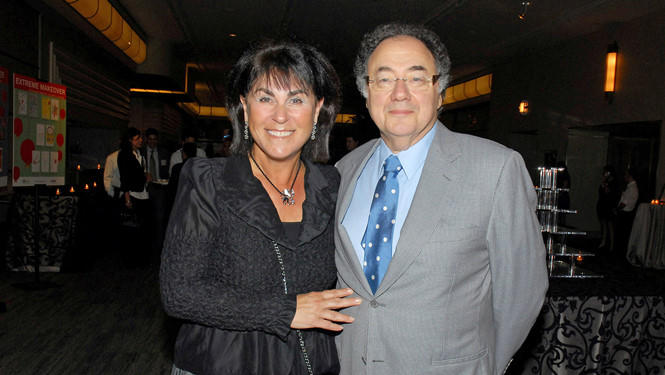Vợ chồng tỉ phú dược phẩm Barry Sherman