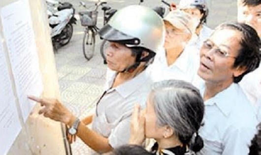 Tình trạng lạm thu vẫn tiếp tục diễn ra đầu năm học này.