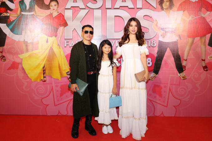 Trương Ngọc Ánh dẫn con gái tham gia Asian Kids Fashion Week