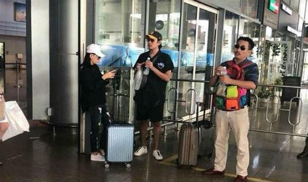 Hình ảnh được cho là Cát Phượng và Kiều Minh Tuấn tại sân bay.