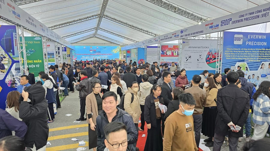 Hàng nghìn lao động đến với cơ hội việc làm đợt 1 năm 2025 tại VSIP Nghệ An.