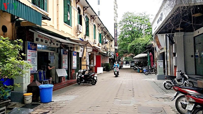 hinh anh hiem gap tai cac quan nhau nuc tieng o ha noi mua dich covid-19 hinh 12