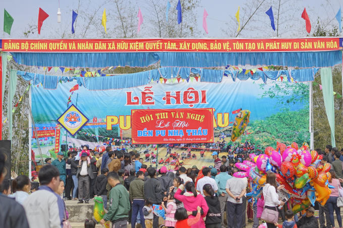 Hội đền Pu Nhạ Thầu được khai hội tại xã Hữu Kiệm, huyện Kỳ Sơn (Nghệ An).