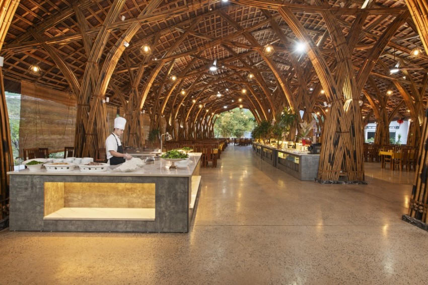 Nhà hàng Tre tại Mộc Châu Island là một điểm nhấn ghi dấu ấn đặc biệt đối với du khách.
