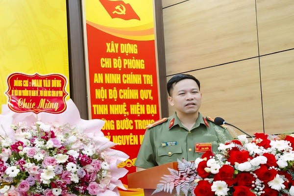 Thượng tá Phạm Văn Dũng, Phó Giám đốc Công an tỉnh Quảng Ninh, phát biểu chỉ đạo tại đại hội.