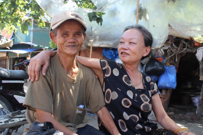 Ông Dương Đức Hùng (70 tuổi) và bà Phạm Thị Bích (58 tuổi)