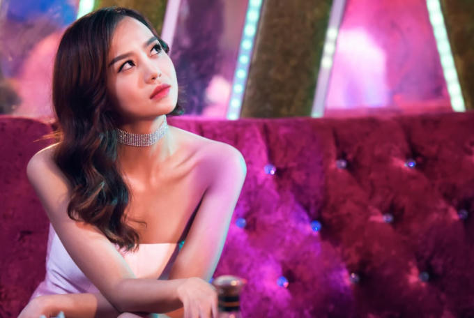 Kiều Ngân cũng đang trong quá trình quay bộ phim truyền hình mang tên “Cuộc chiến vô nghĩa”.