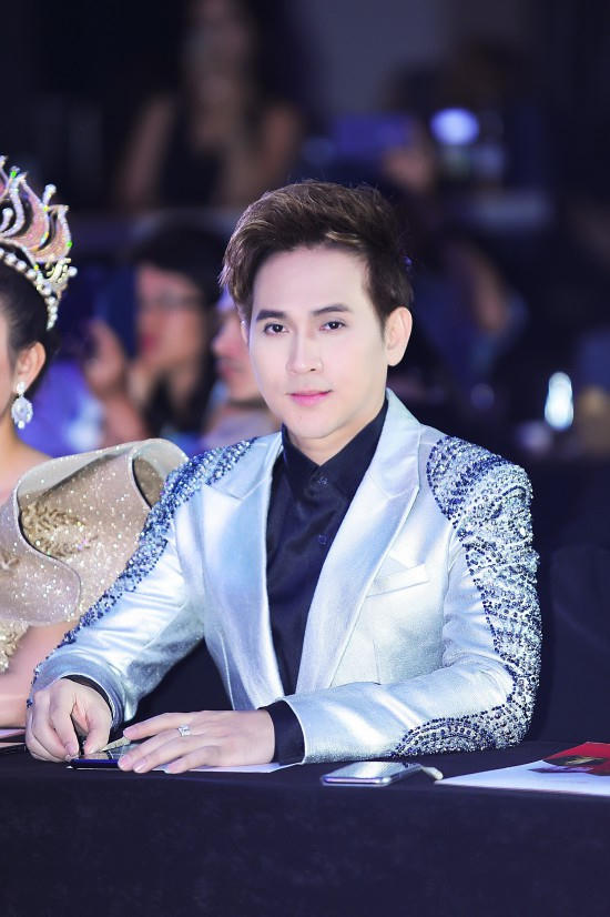 Nguy&ecirc;n Vũ tiết lộ những &ldquo;cuộc chiến ngầm&rdquo; sau hậu trường của c&aacute;c cuộc thi nhan sắc